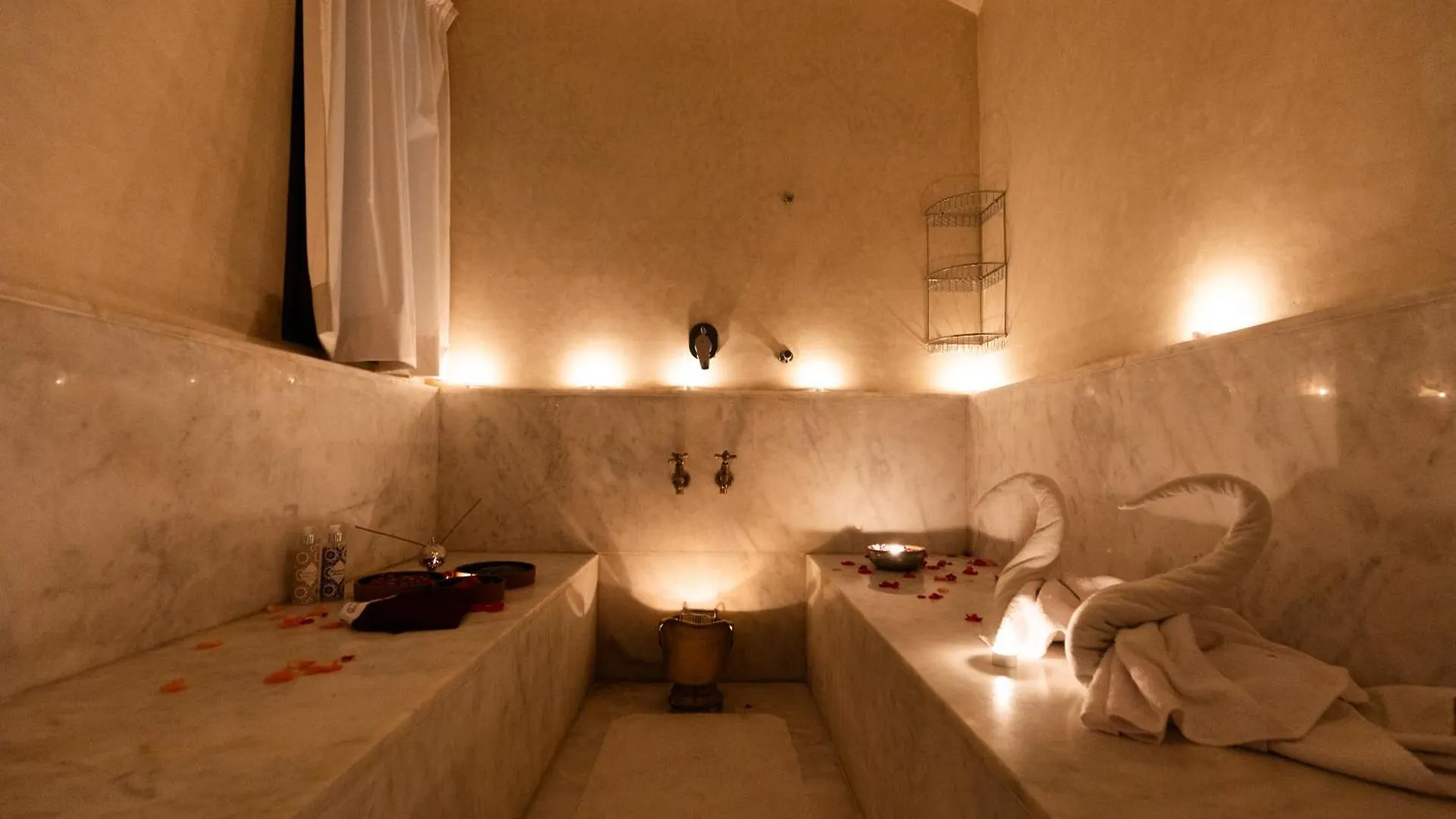Guest house Les Roses By La Siredrah Hotel Ait Bou Zguia Morocco