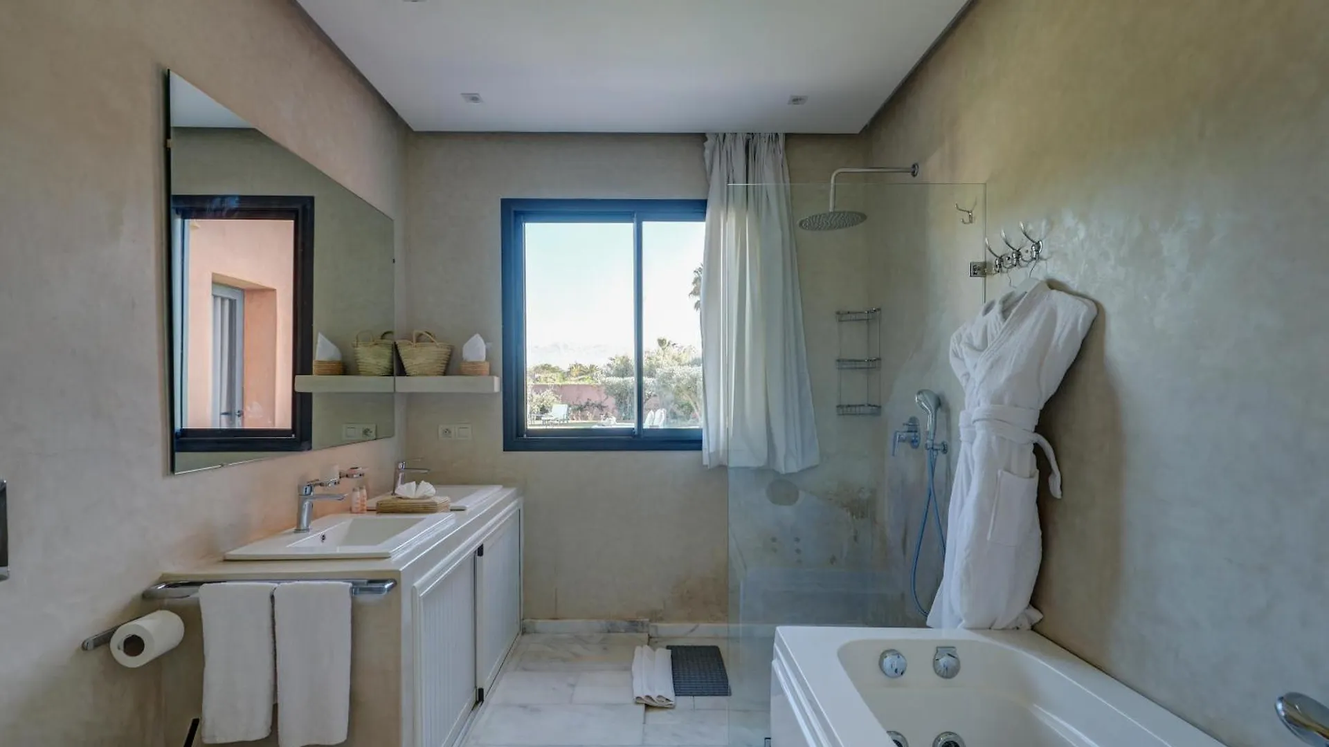 Les Roses By La Siredrah Hotel Ait Bou Zguia